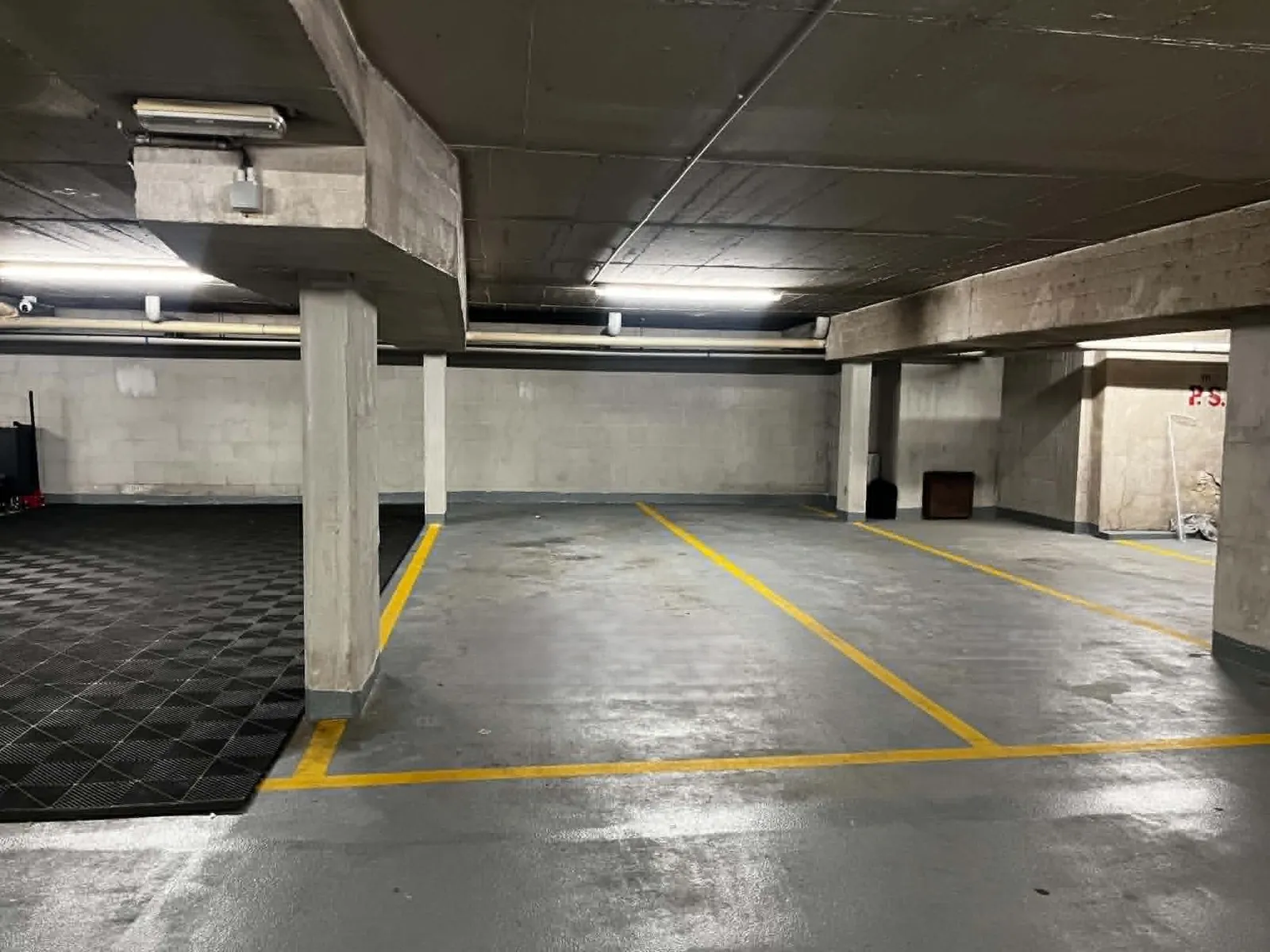 Emplacements parking - simple & double (dès 100€/mois), 4000 Liège