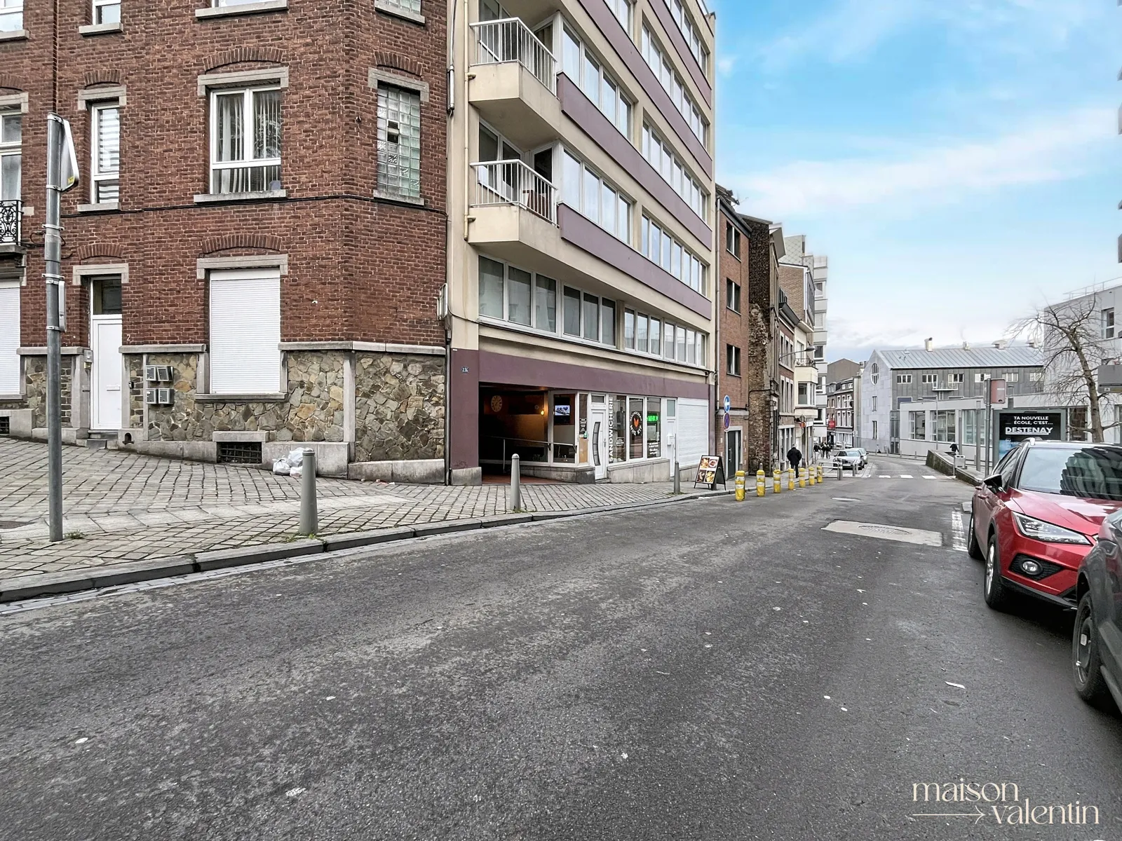 Emplacement de parking couvert - Saint-Gilles - HEC, photo 2