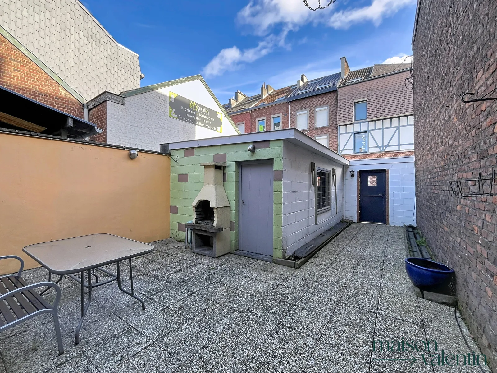 Maison familiale prête à vivre avec garage, photo 3