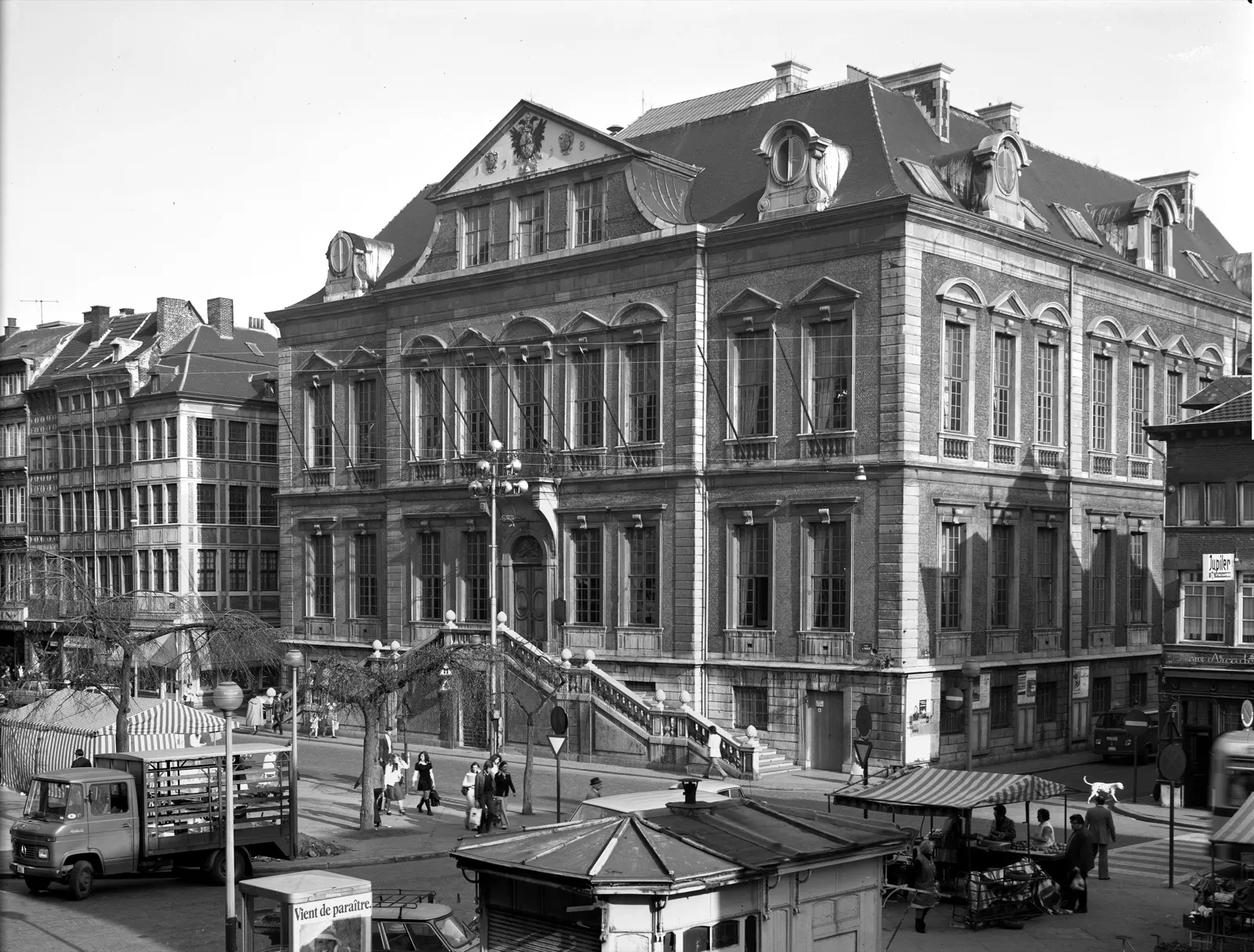 L'Hôtel de Ville de Liège sur la place du Marché, photographie d'archive